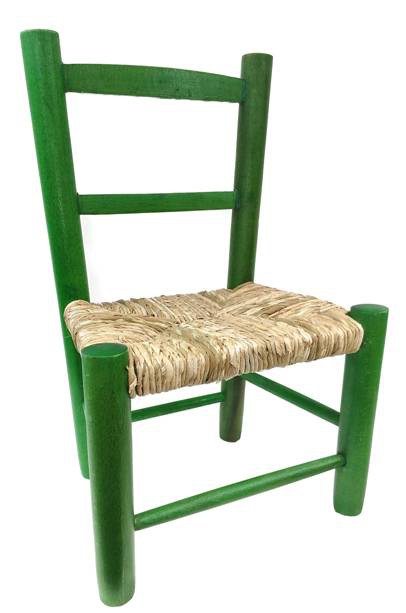 Petite chaise pour enfant avec assise en paille en bois vert