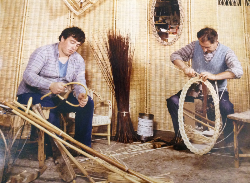 Bernard Breuillot et Patrick au travail